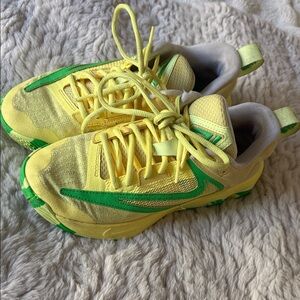 Giannis Immortality 3’s 5.5 Women’s